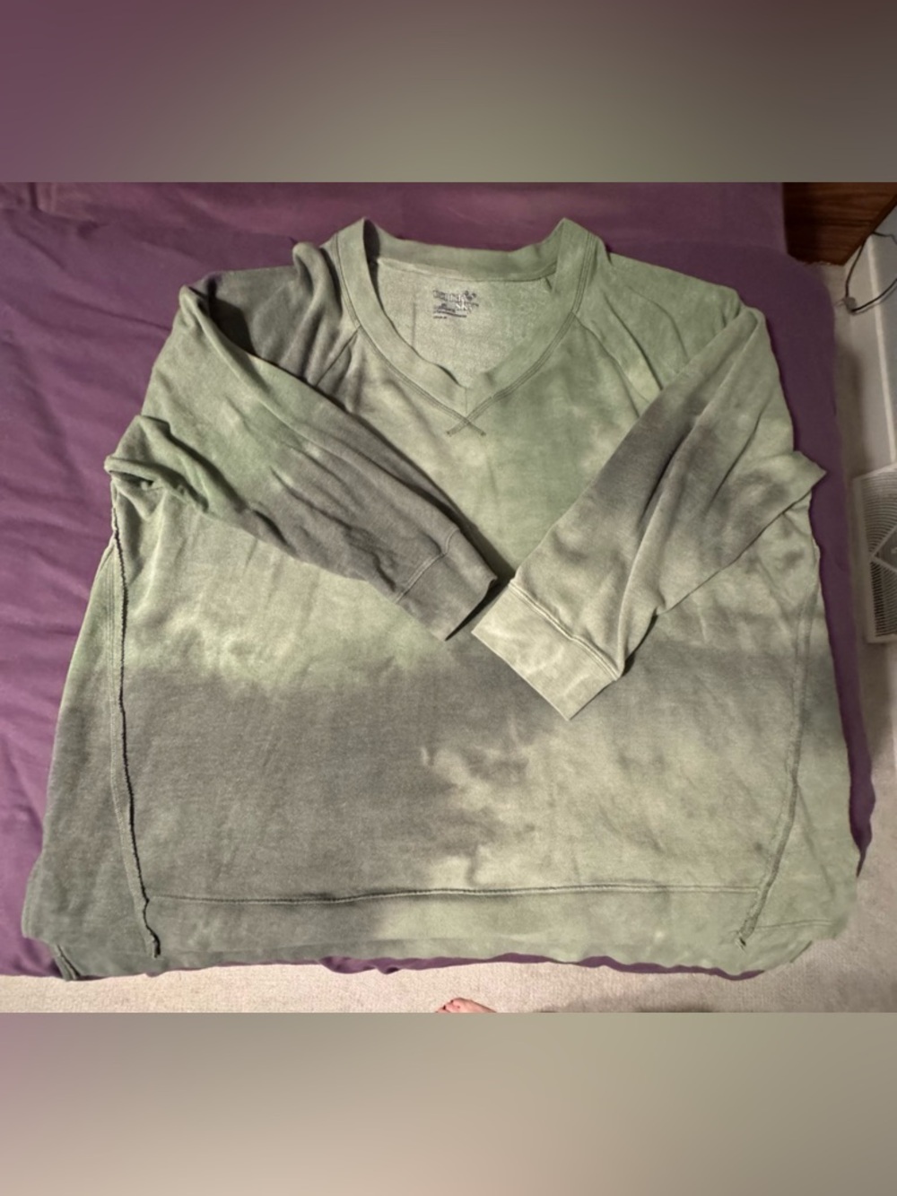 Terra & Sky Olive Green Tie-Dye V-Neck Sweater